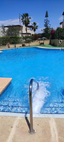 Casa con piscina en San José Sotillo